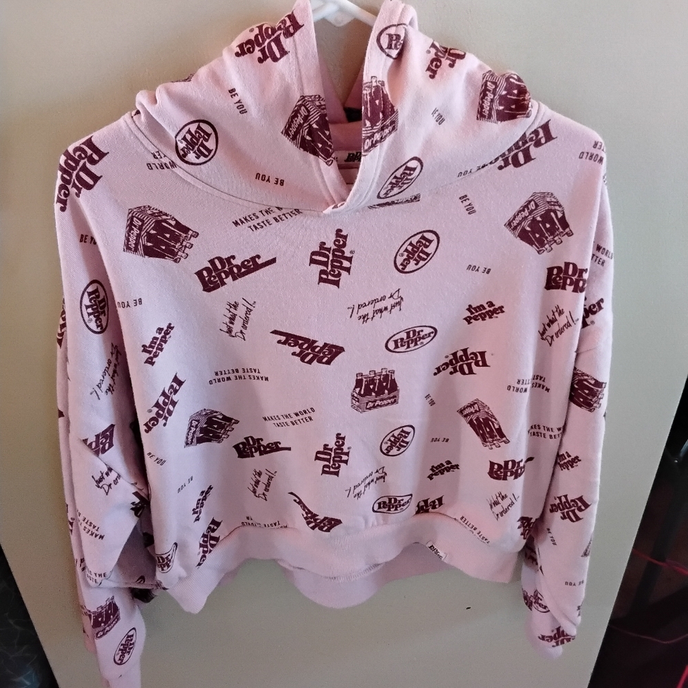 Dr. Pepper Pink Crop Hoodie Sweatshirt Womens Large‎ Tik Tok Trend Viral Merch